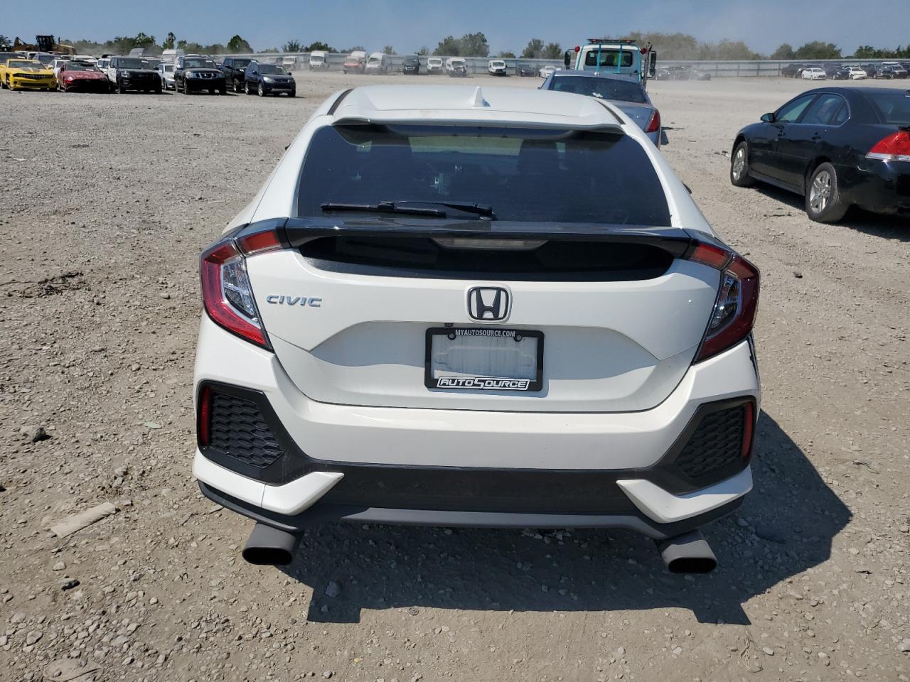 SHHFK7H28HU213647 2017 Honda Civic Lx