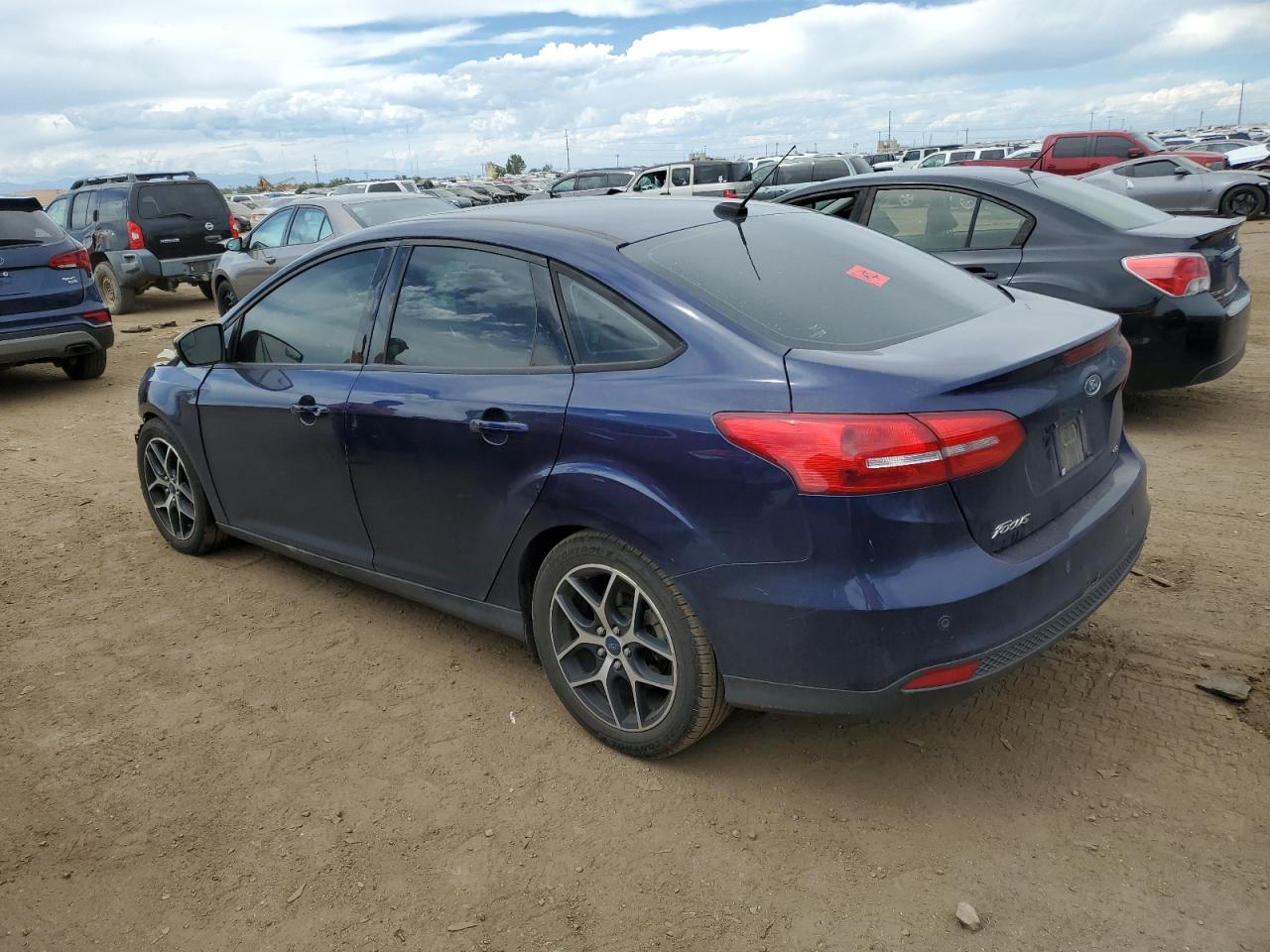 1FADP3H23HL329005 2017 FORD FOCUS - Image 2