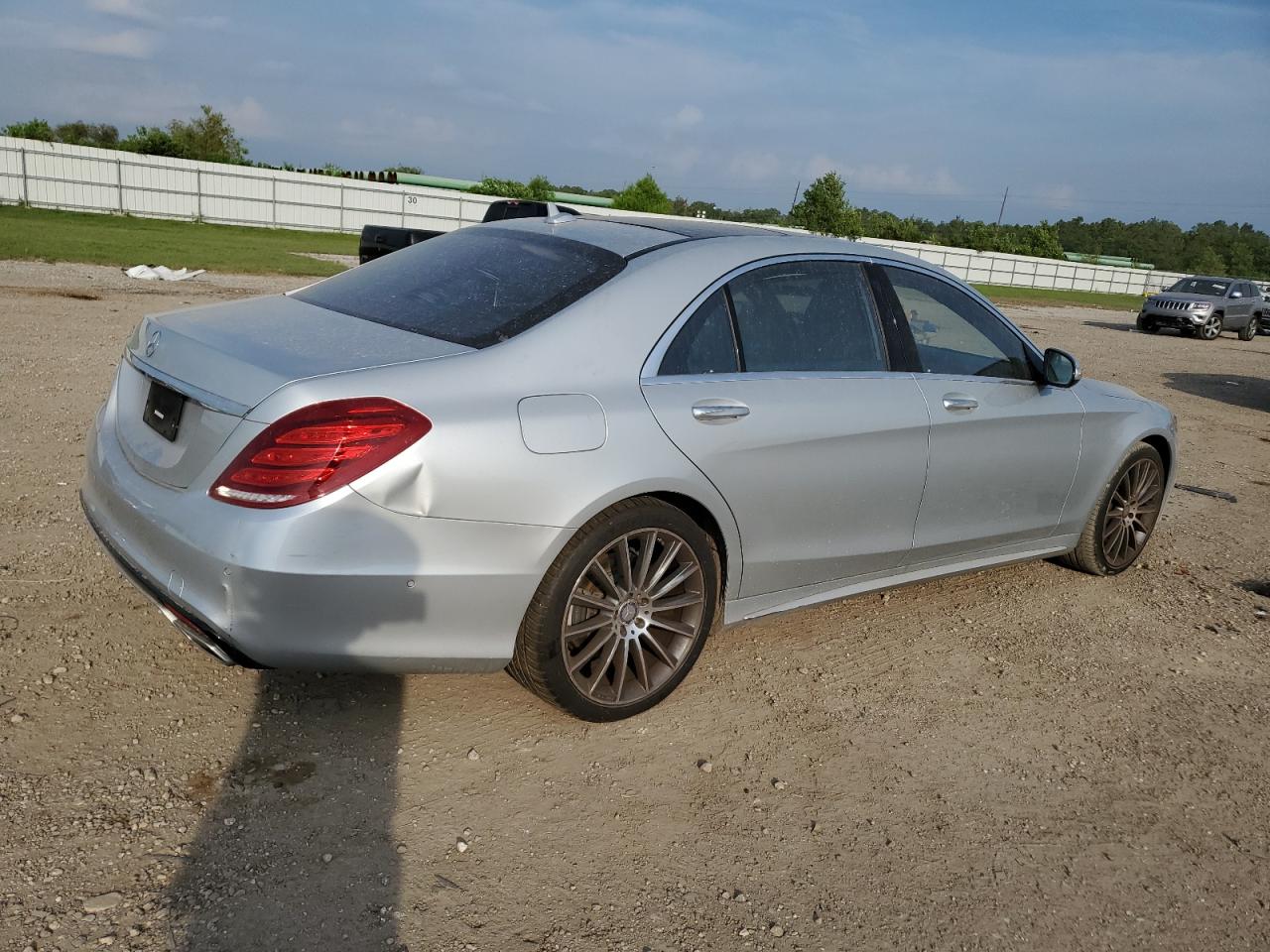 2015 Mercedes-Benz S 550 VIN: WDDUG8CB6FA174303 Lot: 68860904