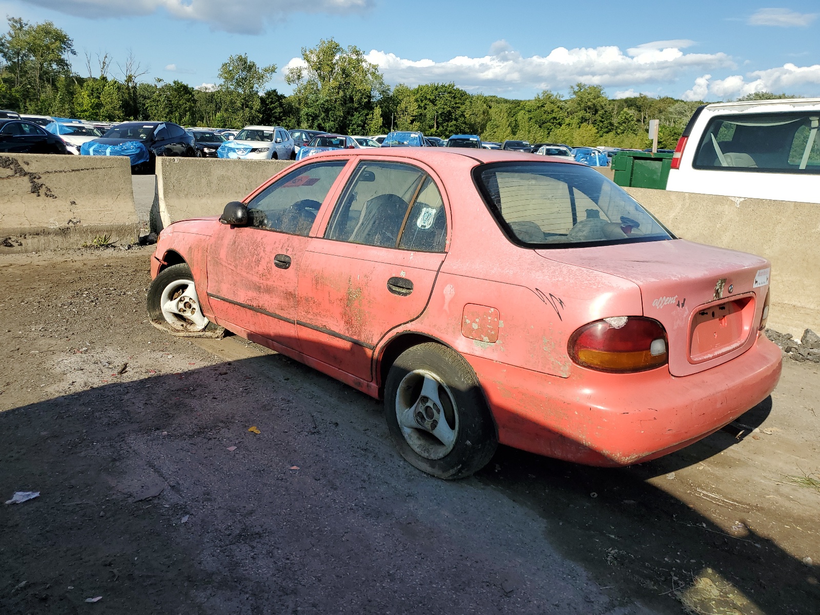 KMHVF14N5SU118813 1995 Hyundai Accent