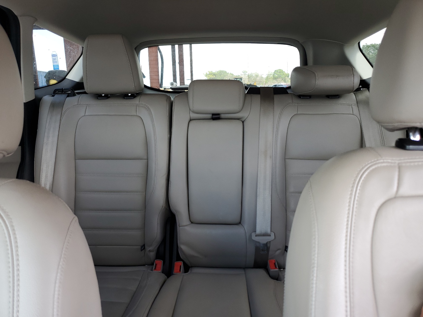 1FMCU0J9XHUC84834 2017 Ford Escape Titanium