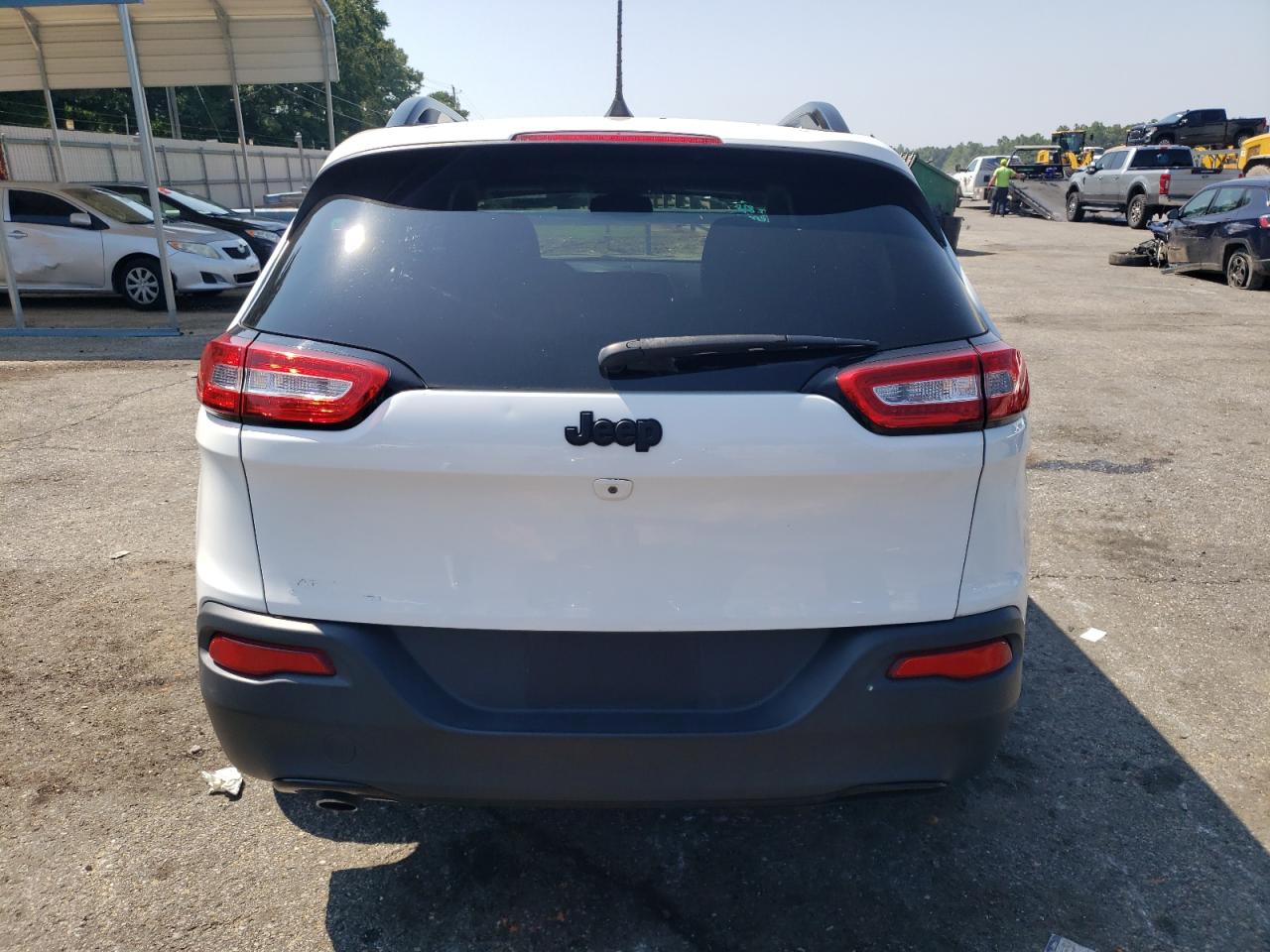 1C4PJLCB1JD545225 2018 Jeep Cherokee Latitude