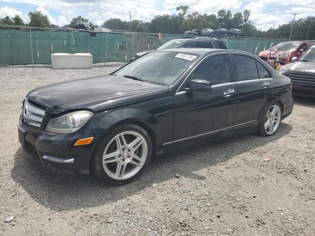 Седани MERCEDES-BENZ C-CLASS 2013 Чорний