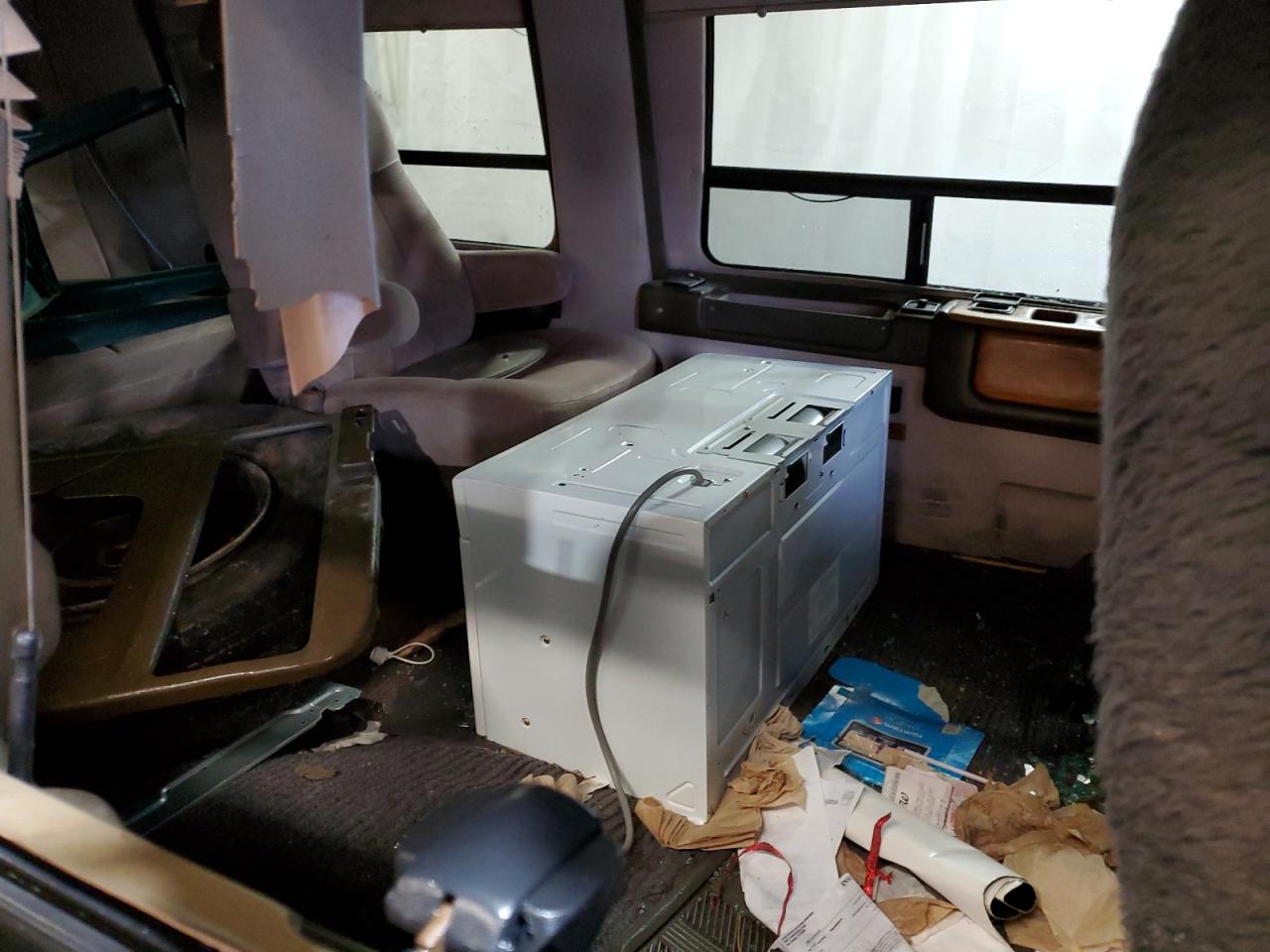 2000 Ford Econoline E250 Van VIN: 1FDPS24LXYHA86211 Lot: 65277814