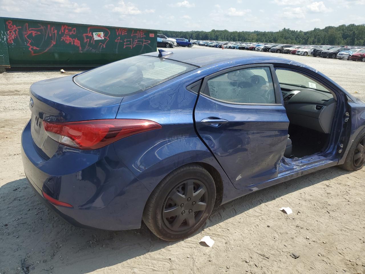 2016 Hyundai Elantra - Image 3