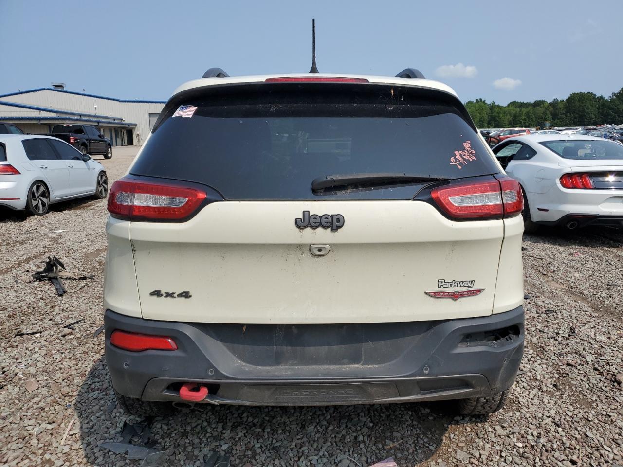 2018 Jeep Cherokee Trailhawk VIN: 1C4PJMBB2JD610946 Lot: 67121824