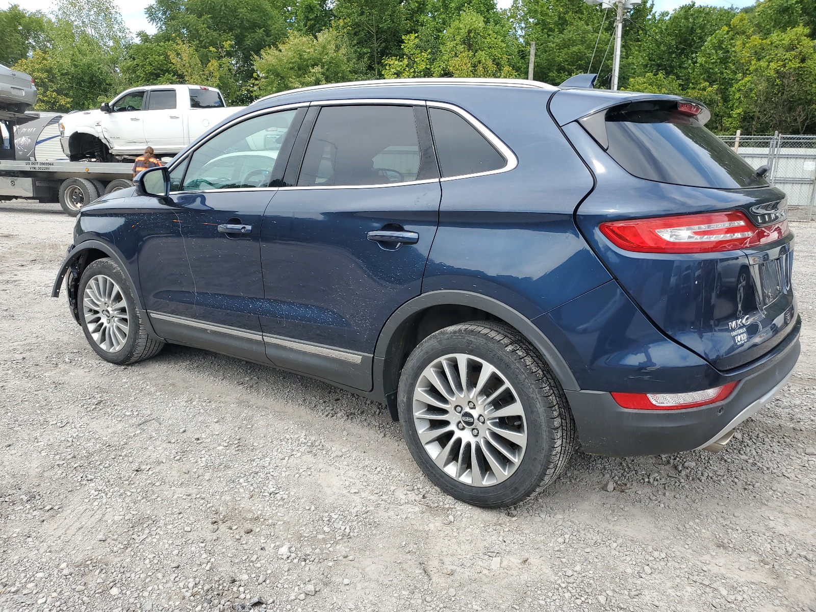 5LMCJ3D93HUL51745 2017 Lincoln Mkc Reserve