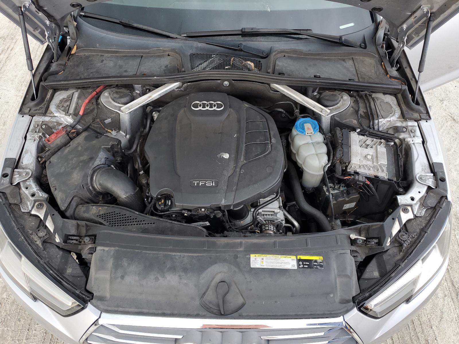 WAUGNAF49HN058233 2017 Audi A4 Premium