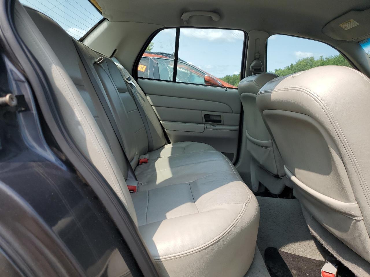 2004 Ford Crown Victoria Lx VIN: 2FAFP74W84X176188 Lot: 66883714