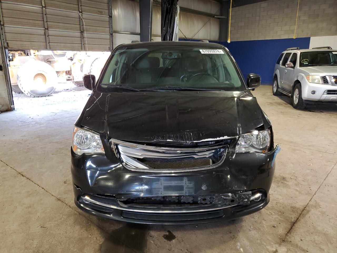 2015 Chrysler Town & Country Touring VIN: 2C4RC1BG3FR715402 Lot: 67095974