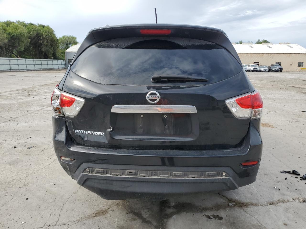 2015 Nissan Pathfinder S VIN: 5N1AR2MN8FC716496 Lot: 69630044