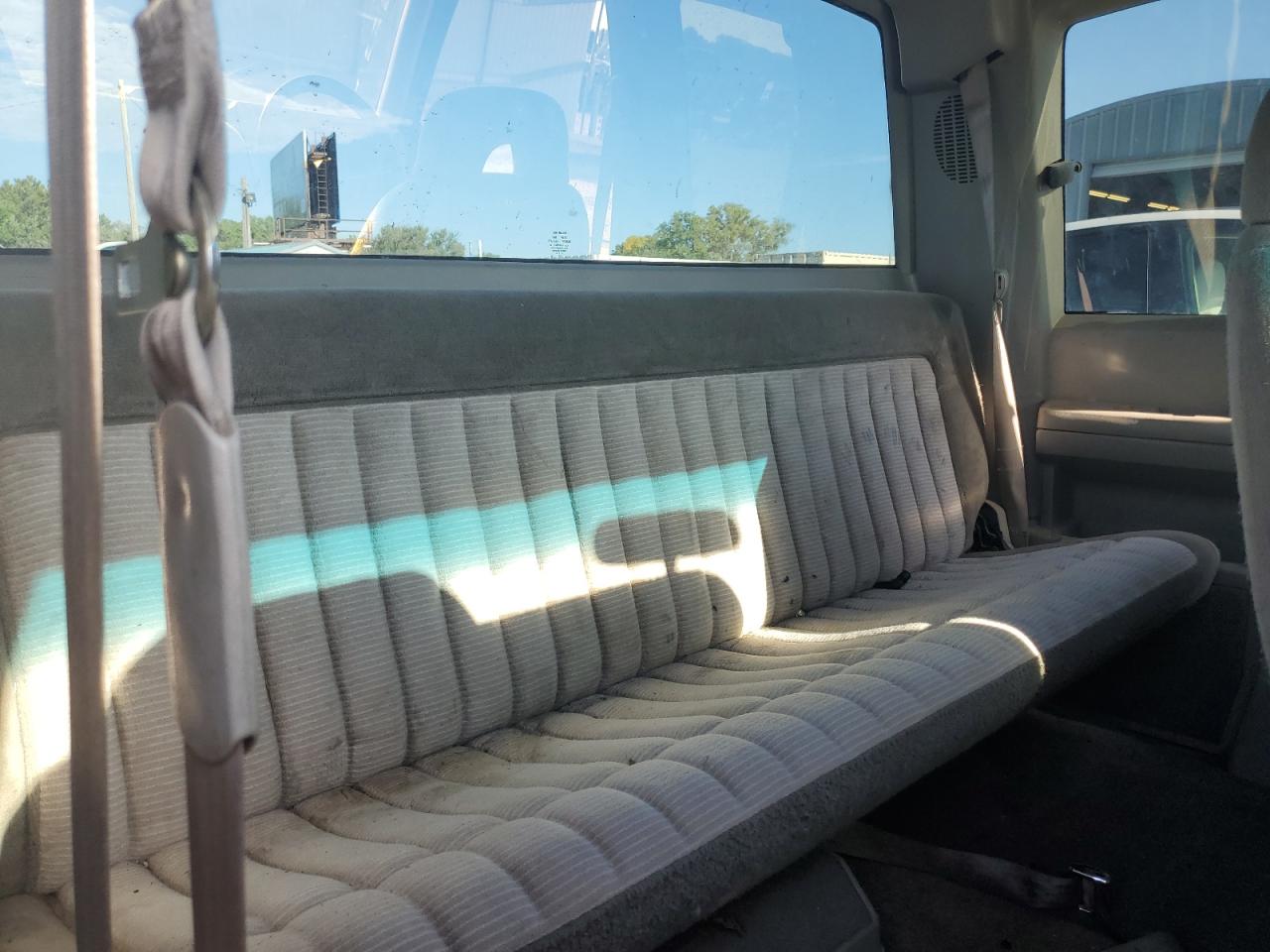 1994 Chevrolet Gmt-400 K1500 VIN: 2GCEK19Z3R1256335 Lot: 67346734