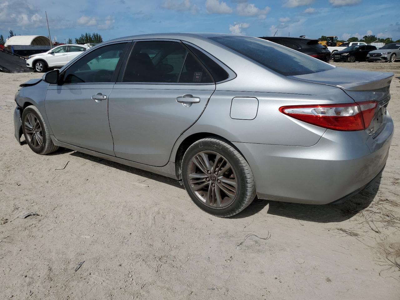 2015 Toyota Camry Le VIN: 4T1BF1FK4FU931801 Lot: 65540934