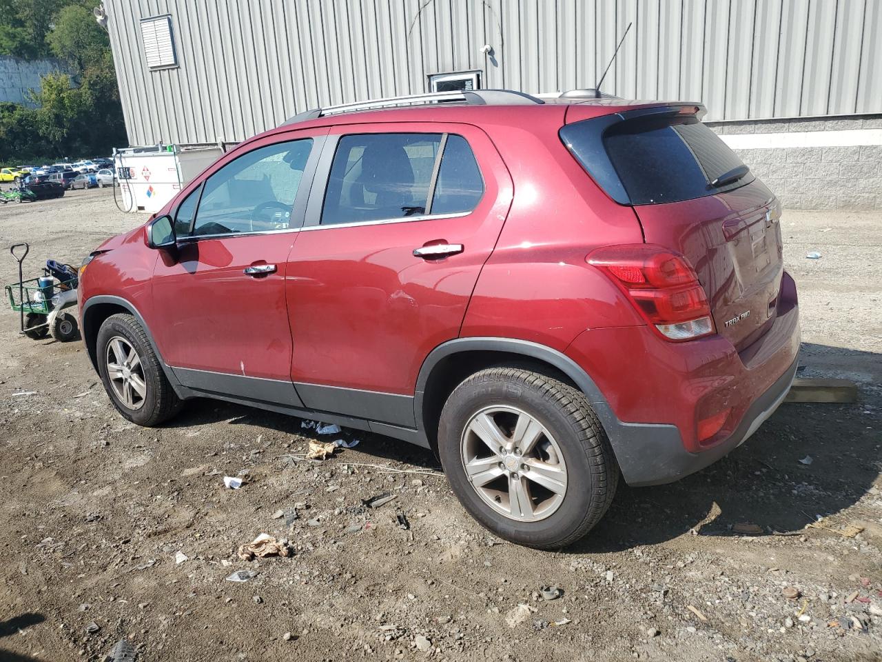 3GNCJPSBXJL284475 2018 CHEVROLET TRAX - Image 2