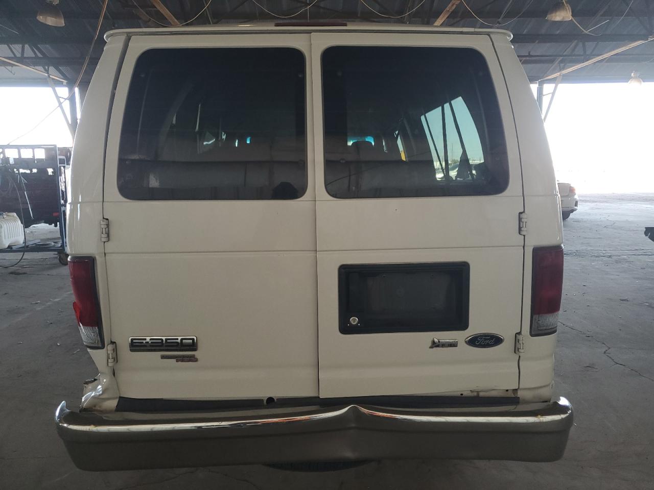 2010 Ford Econoline E350 Super Duty Wagon VIN: 1FBSS3BL5ADA05012 Lot: 67135214