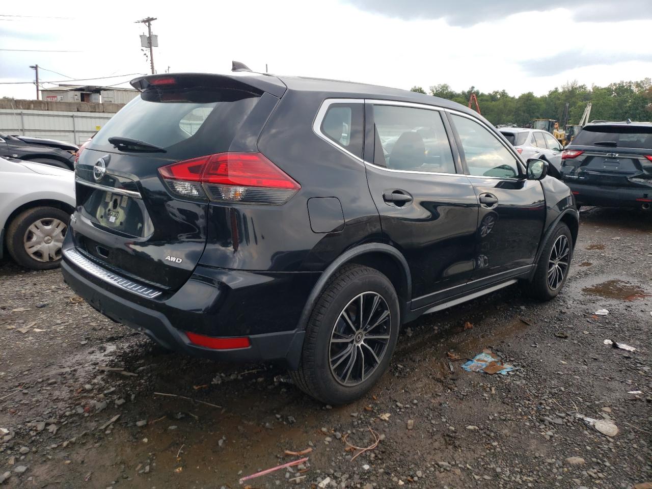 VIN JN8AT2MV0HW002115 2017 NISSAN ROGUE no.3