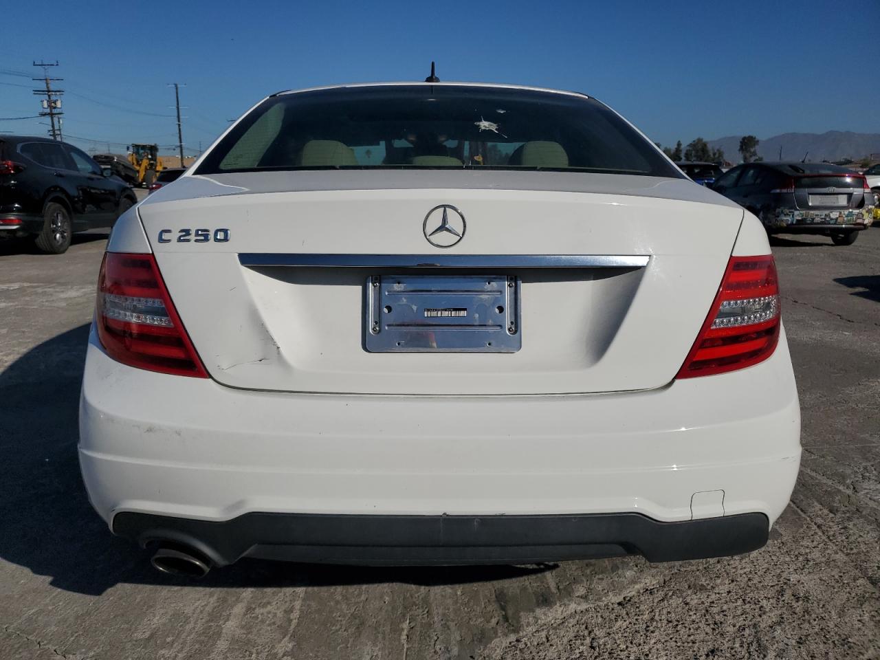 2014 Mercedes-Benz C 250 VIN: WDDGF4HB9EG210708 Lot: 67596864