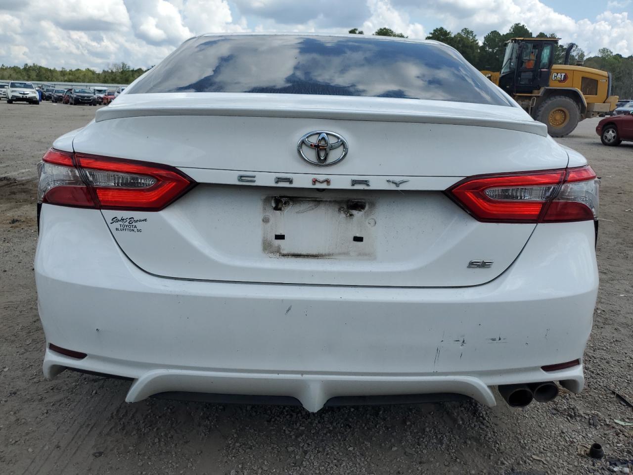 4T1B11HKXJU620328 2018 Toyota Camry L