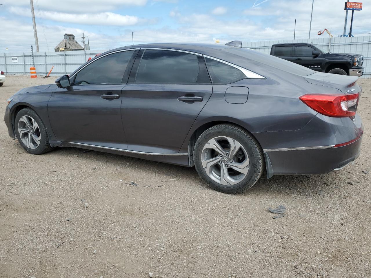 1HGCV1F54JA176330 2018 HONDA ACCORD - Image 2