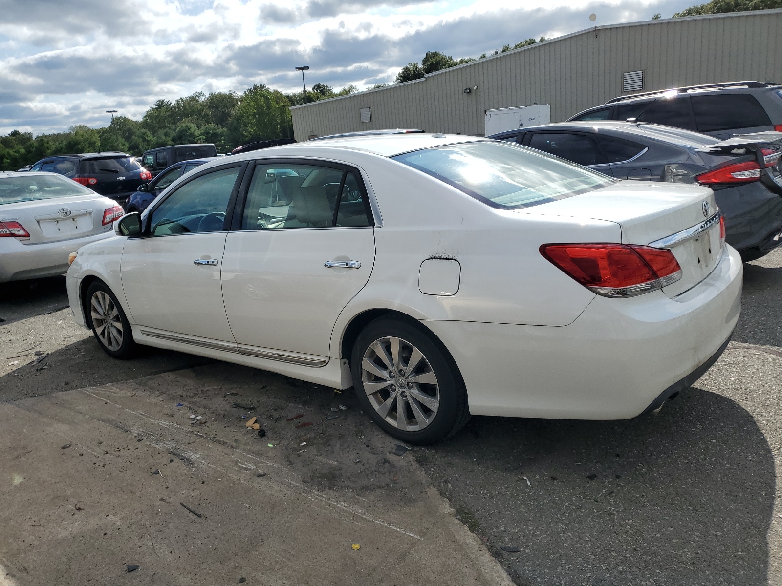 4T1BK3DB9BU430729 2011 Toyota Avalon Base