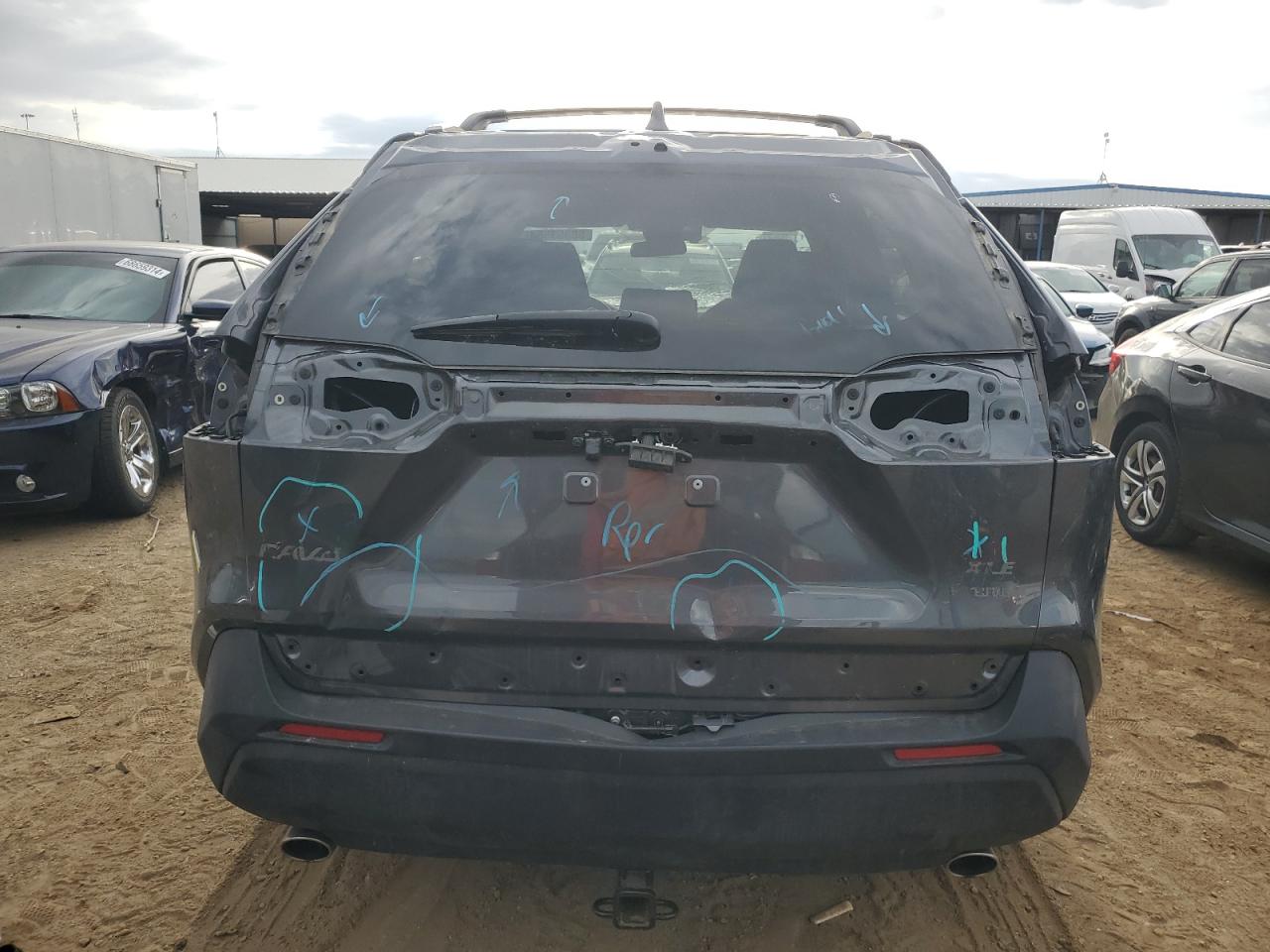 2020 Toyota Rav4 Xle VIN: 2T3RWRFV2LW055918 Lot: 67863864