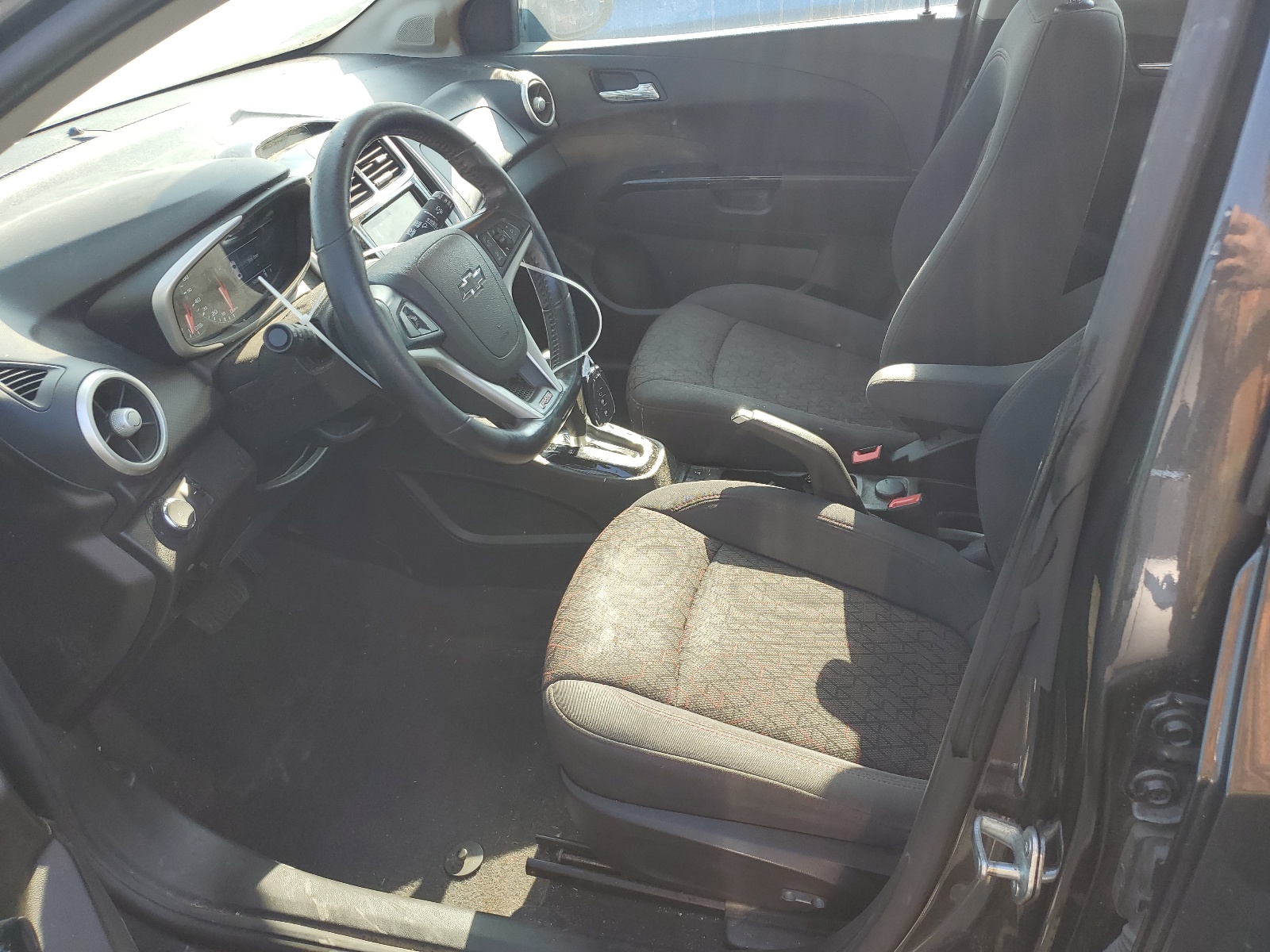 1G1JD6SB1K4148477 2019 Chevrolet Sonic Lt