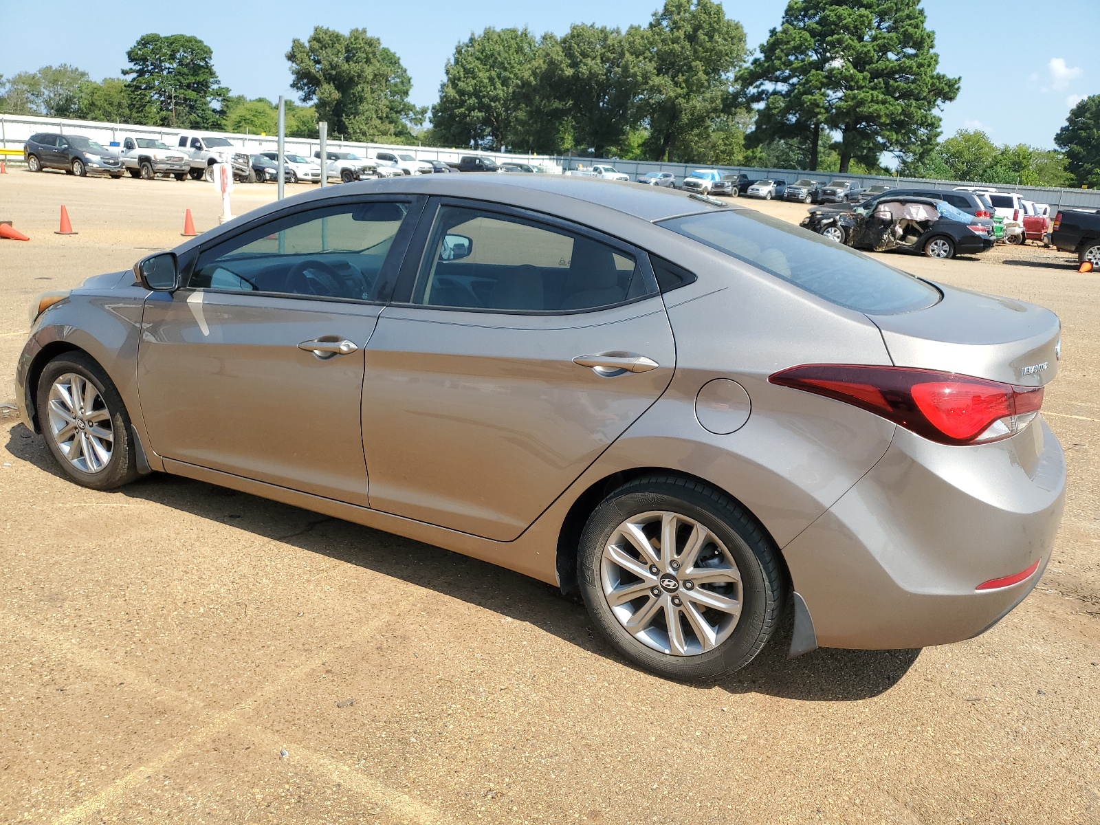 2016 Hyundai Elantra Se vin: 5NPDH4AE5GH657014