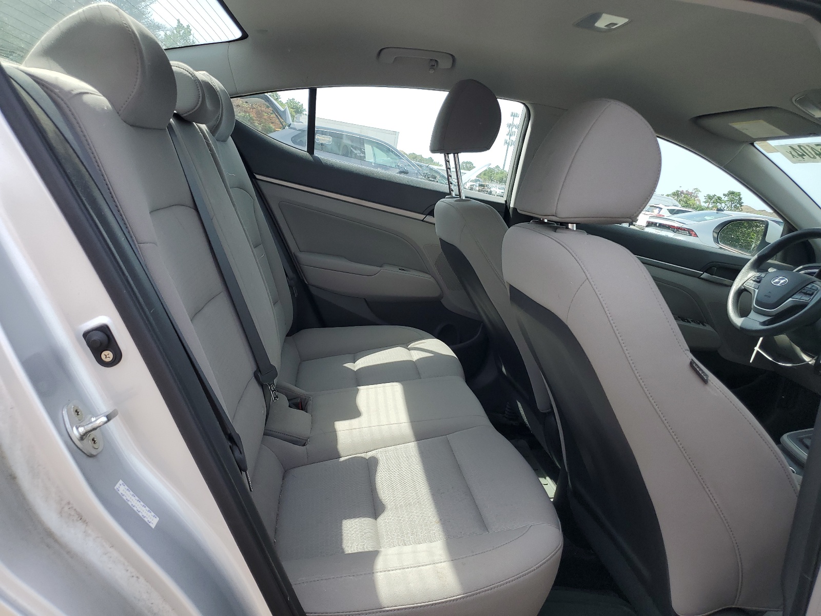 KMHD84LF7JU475359 2018 Hyundai Elantra Sel