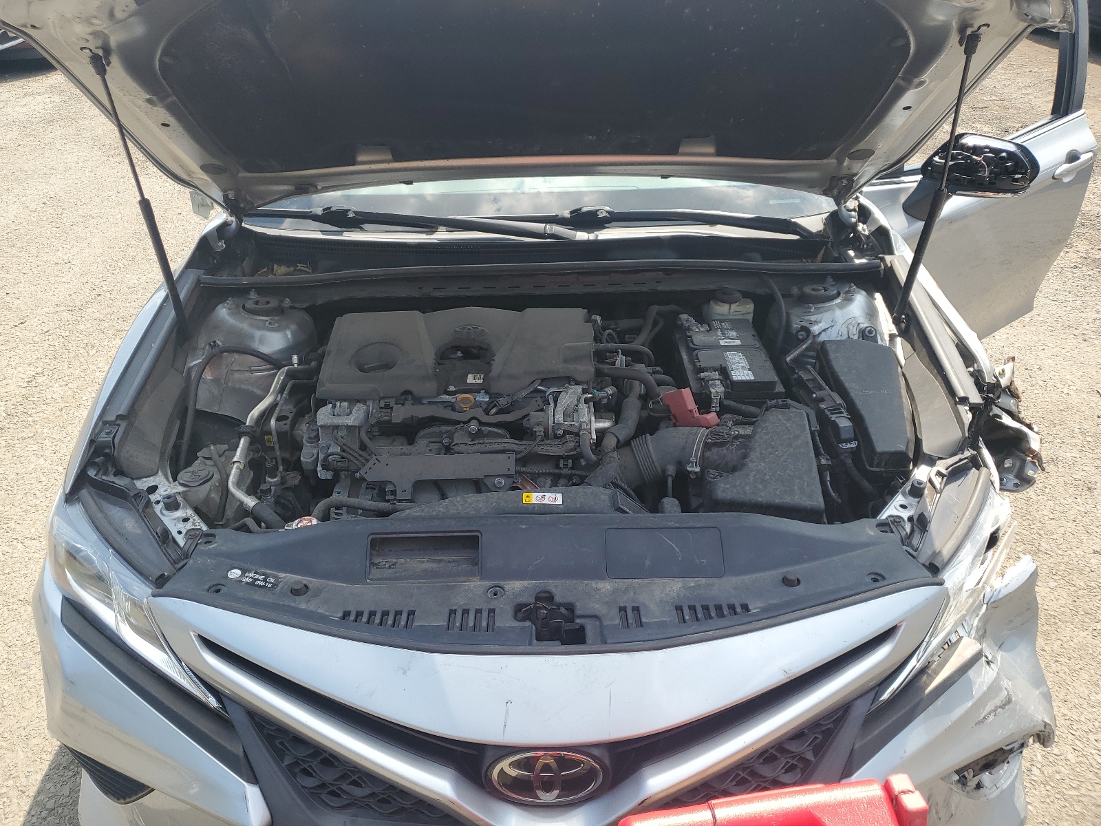 2018 Toyota Camry L vin: 4T1B11HK0JU656383