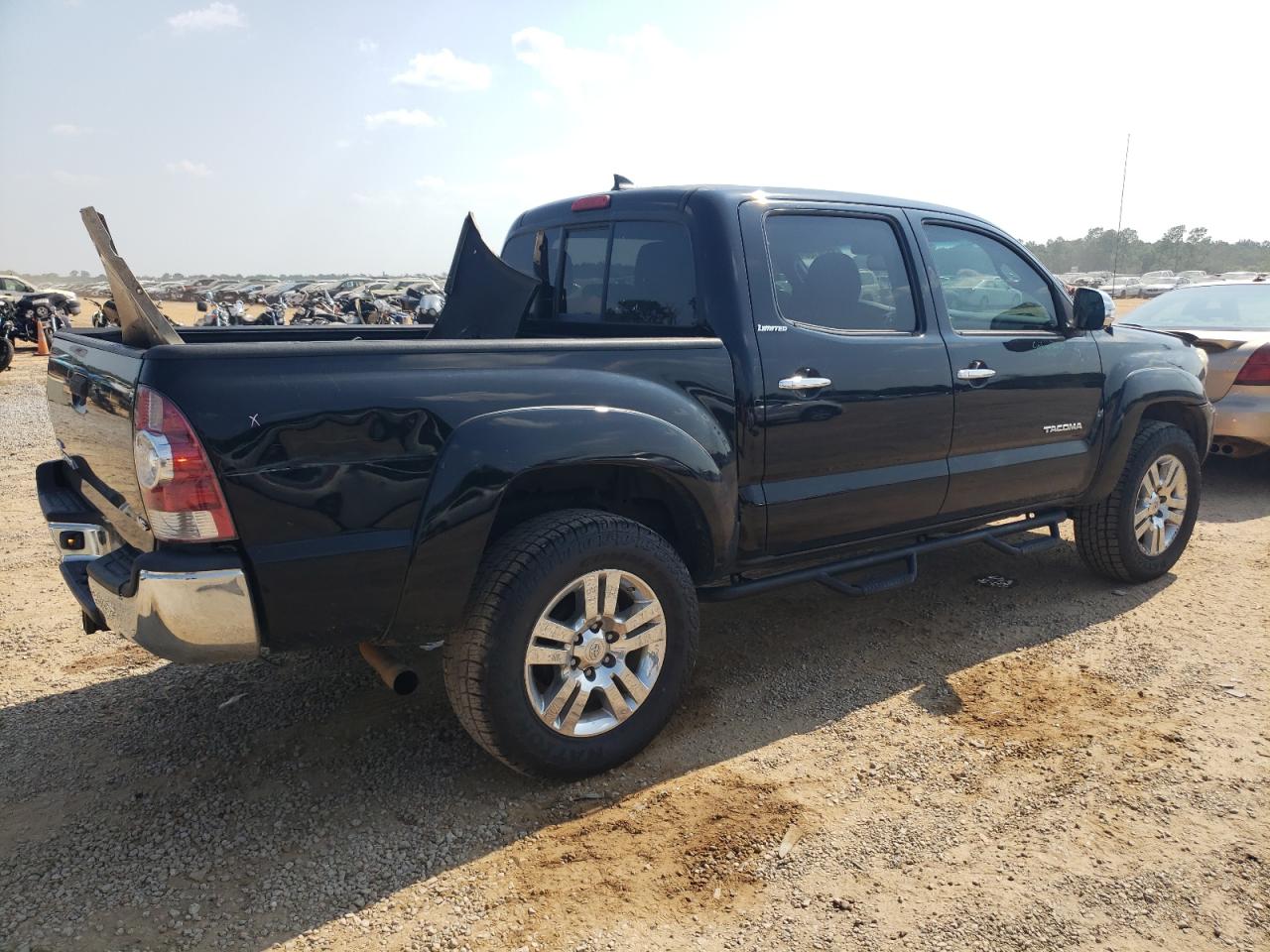 2013 Toyota Tacoma - Image 3