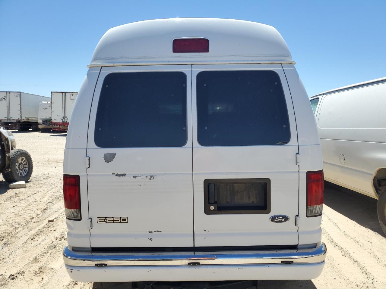 2003 Ford Econoline E250 Van VIN: 1FDPE24L83HA48184 Lot: 68382614