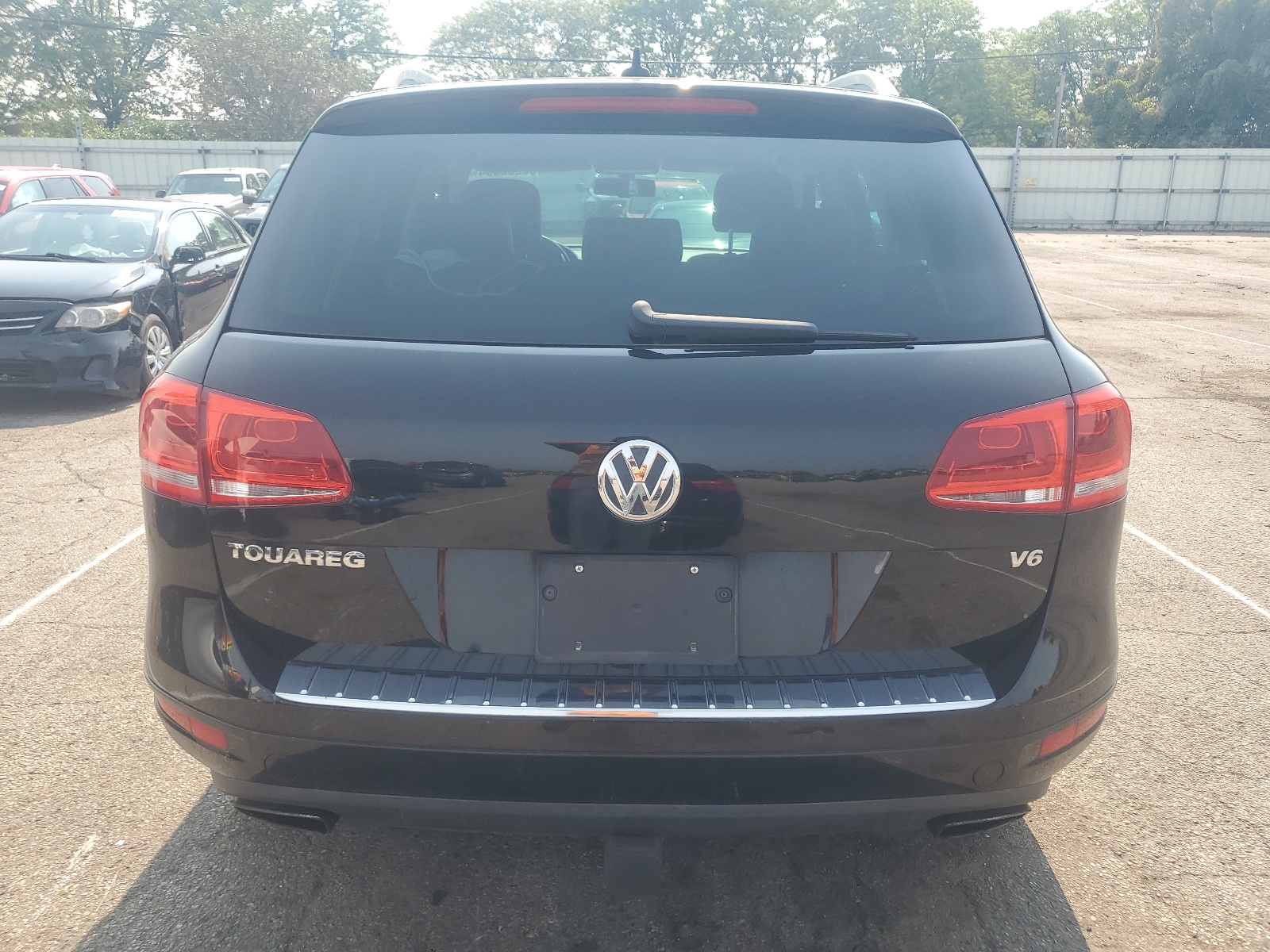 2012 Volkswagen Touareg V6 vin: WVGFF9BP3CD004141