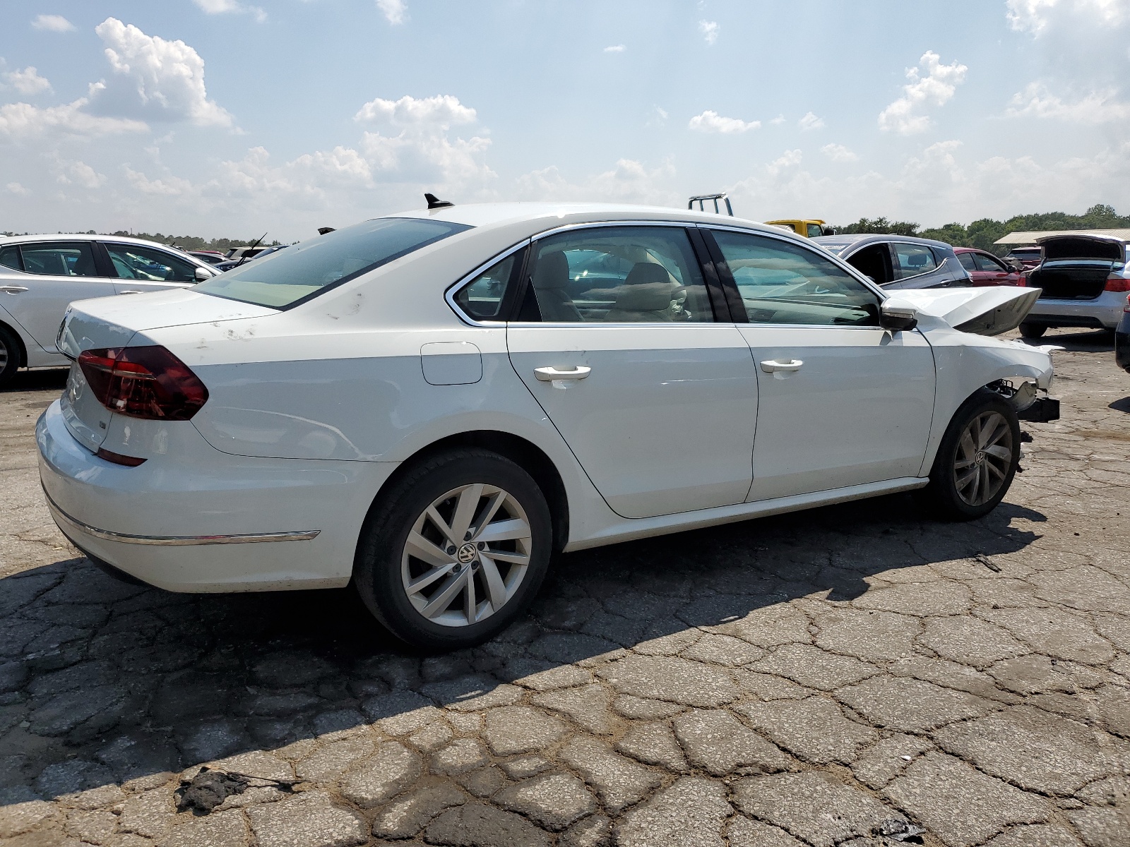 1VWBA7A34JC047598 2018 Volkswagen Passat Se