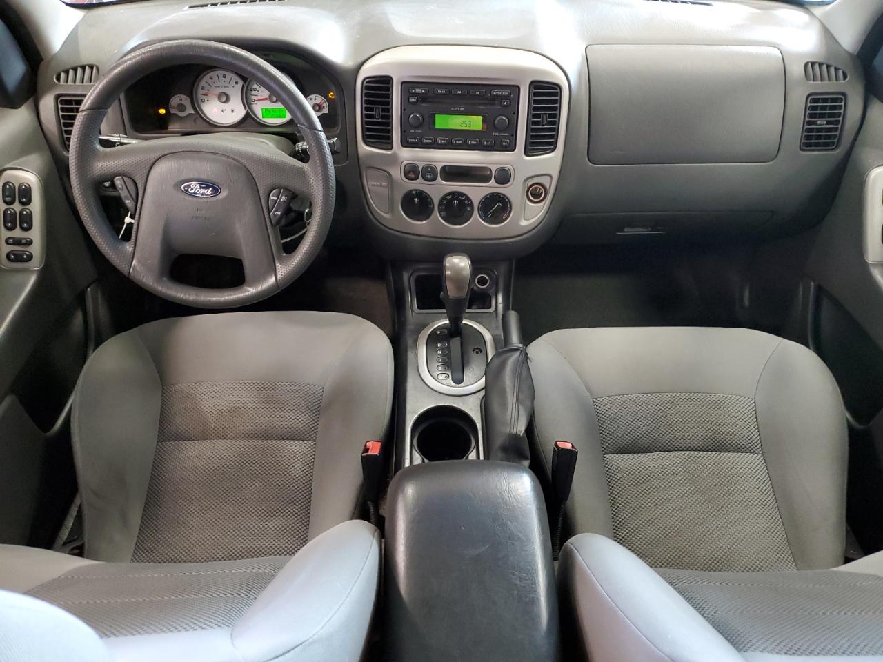 2005 Ford Escape Xlt VIN: 1FMYU93175KD17698 Lot: 68327554