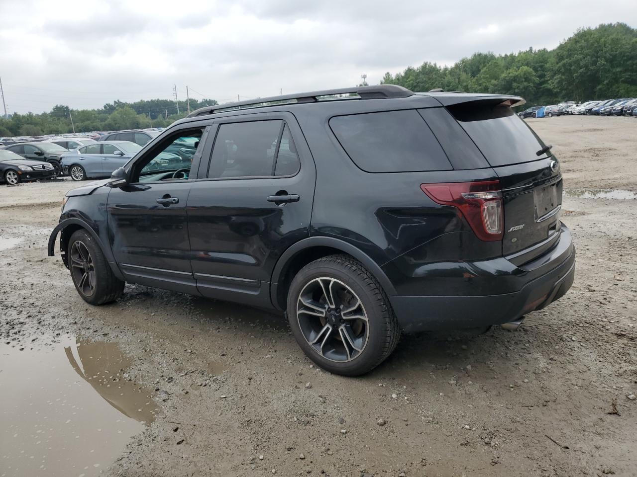 1FM5K8GT5FGB28647 2015 FORD EXPLORER - Image 2