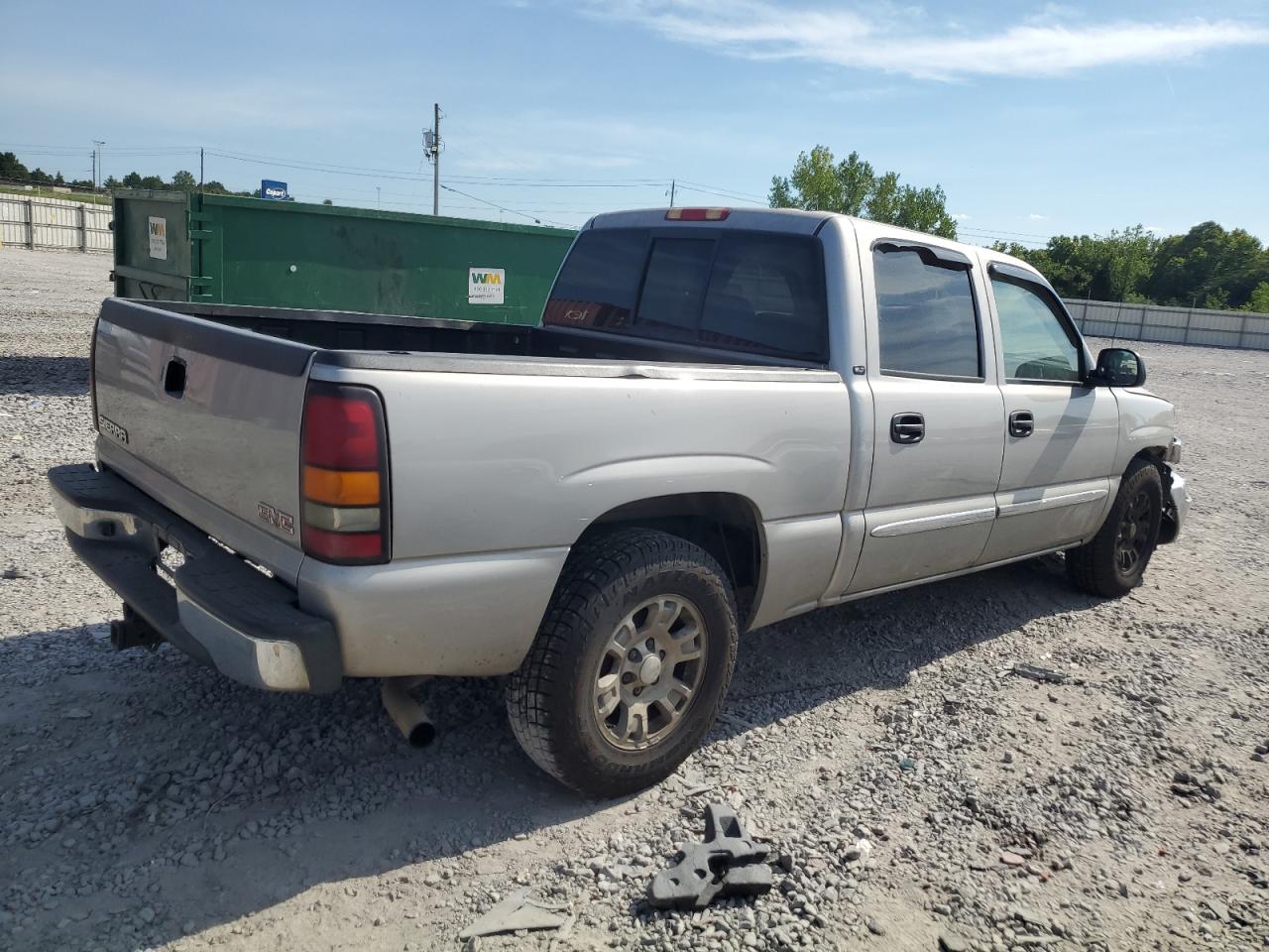 2005 GMC Sierra - Image 3