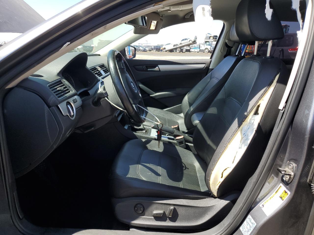 2013 Volkswagen Passat Se VIN: 1VWBP7A33DC067411 Lot: 67324914