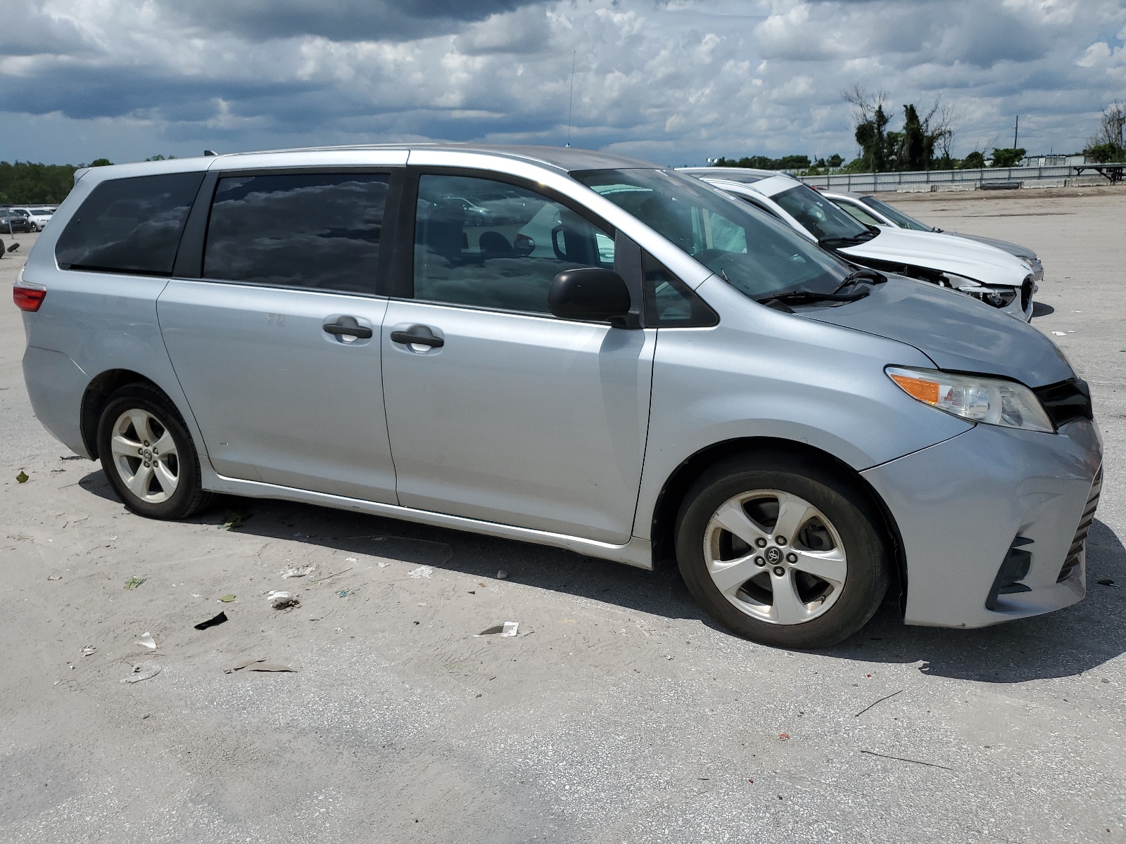 2020 Toyota Sienna L vin: 5TDZZ3DC0LS031351