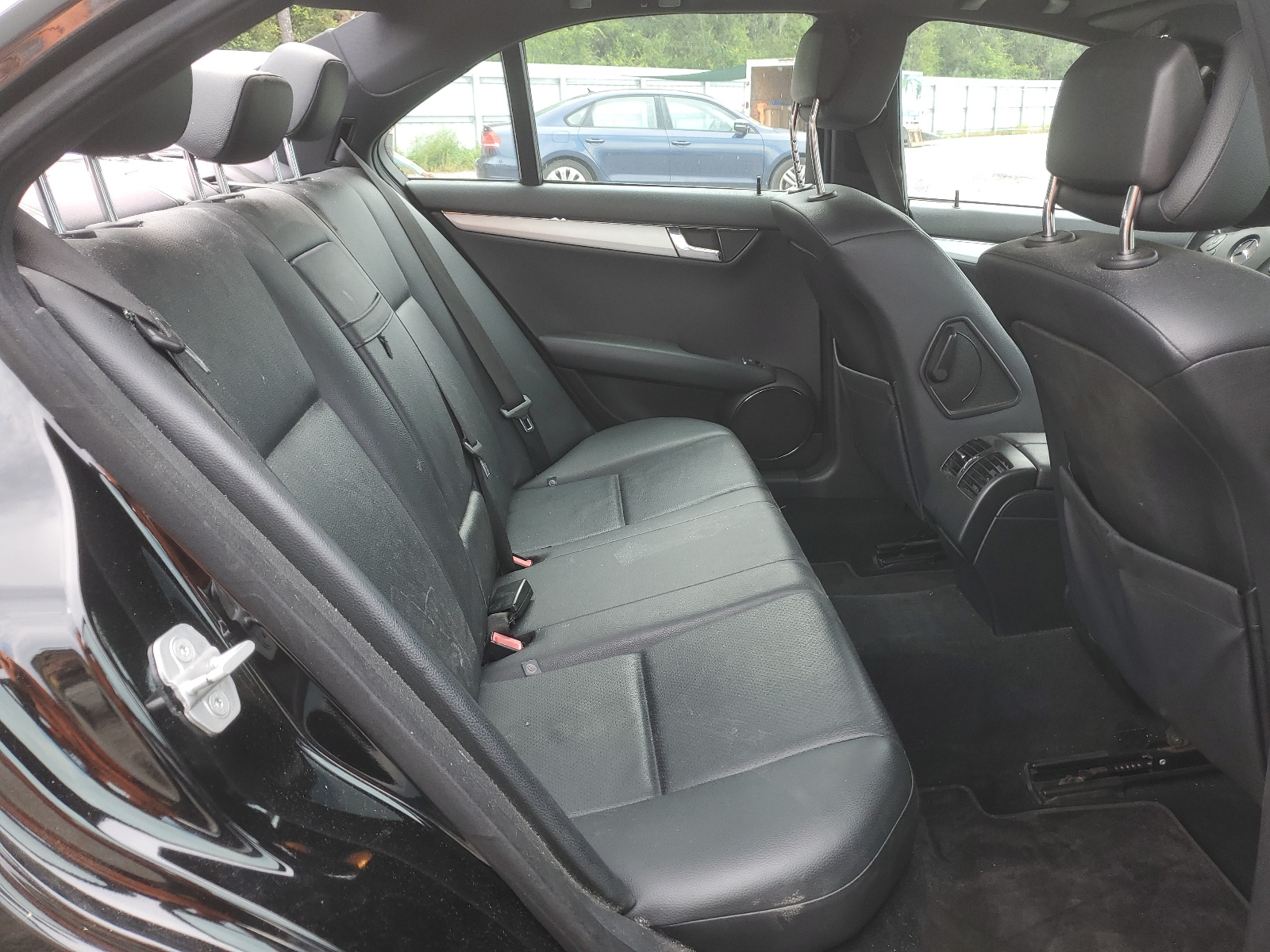 WDDGF81X89R041692 2009 Mercedes-Benz C 300 4Matic