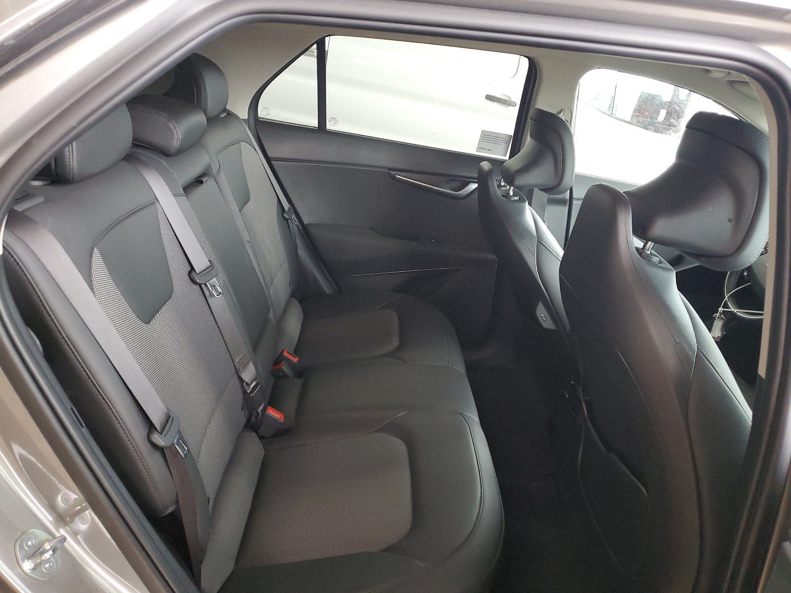 KNDCR3L16R5108017 2024 Kia Niro Wind