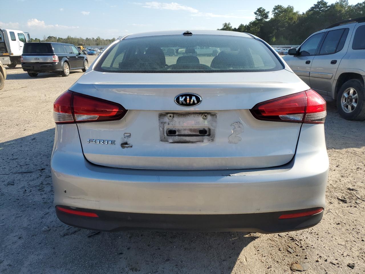 2018 Kia Forte Lx VIN: 3KPFK4A73JE227523 Lot: 68099924