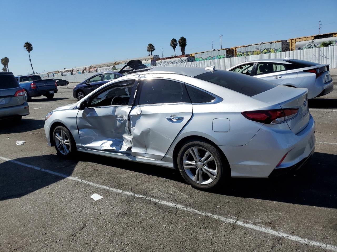 5NPE34AF1JH683421 2018 HYUNDAI SONATA - Image 2