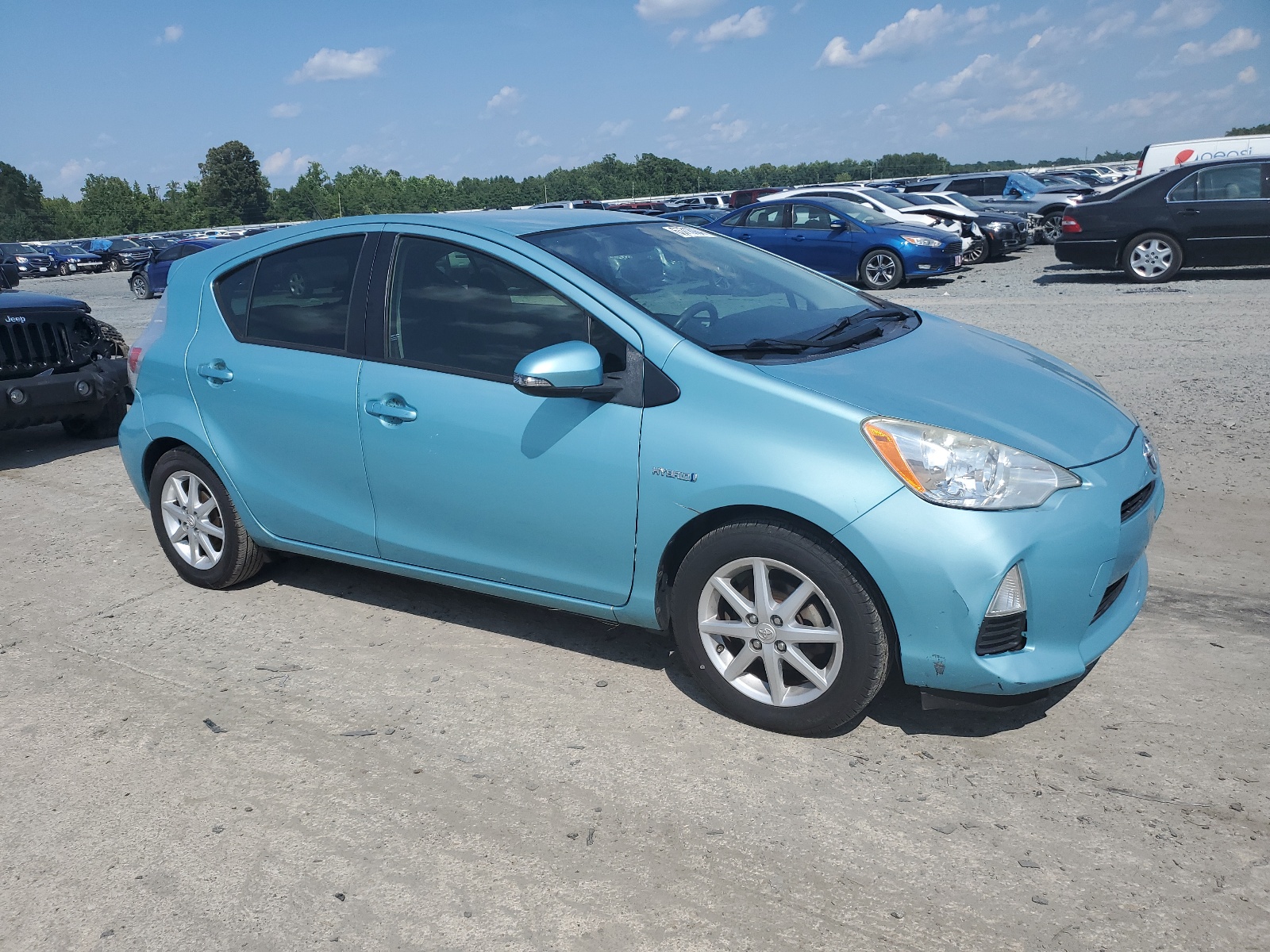 2013 Toyota Prius C vin: JTDKDTB3XD1058588