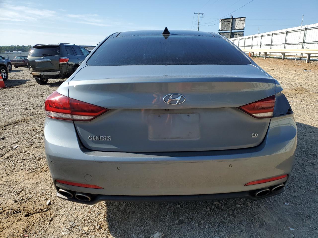 2015 Hyundai Genesis 5.0L VIN: KMHGN4JF3FU070602 Lot: 68298674