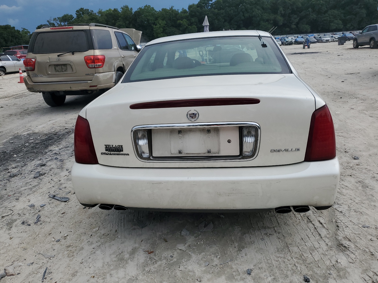 1G6KD54Y02U238410 2002 Cadillac Deville