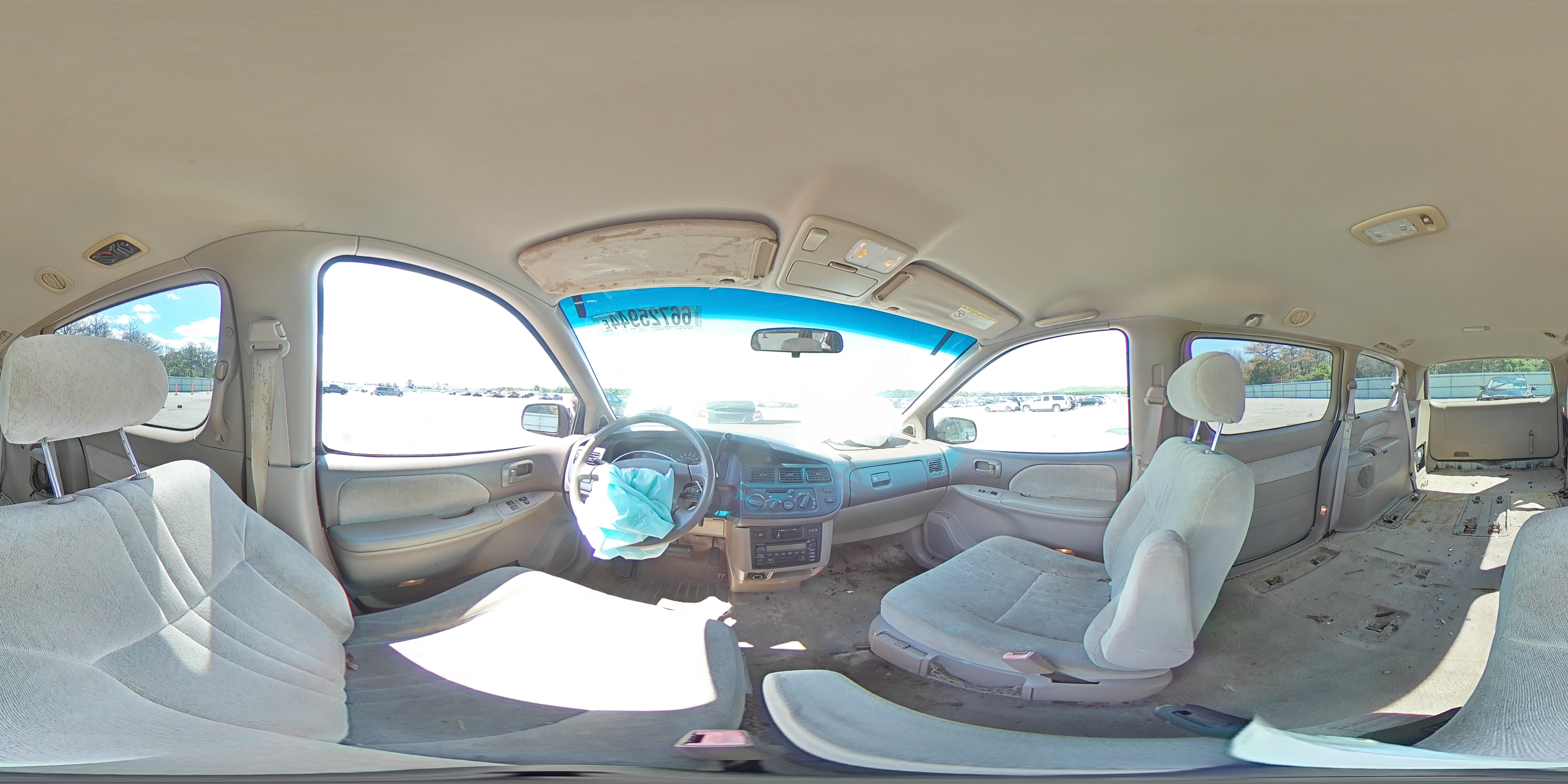 2000 Toyota Sienna - Image 13