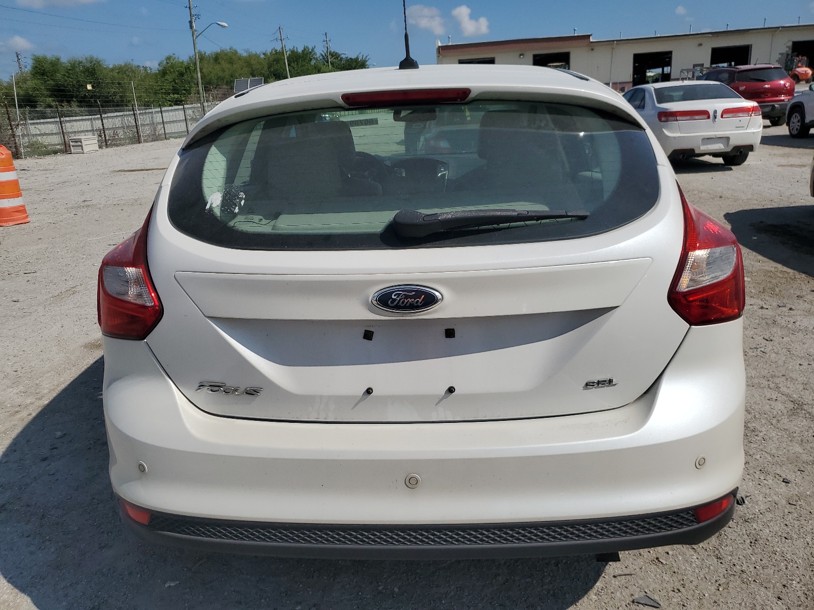 2012 Ford Focus Sel vin: 1FAHP3M21CL196907