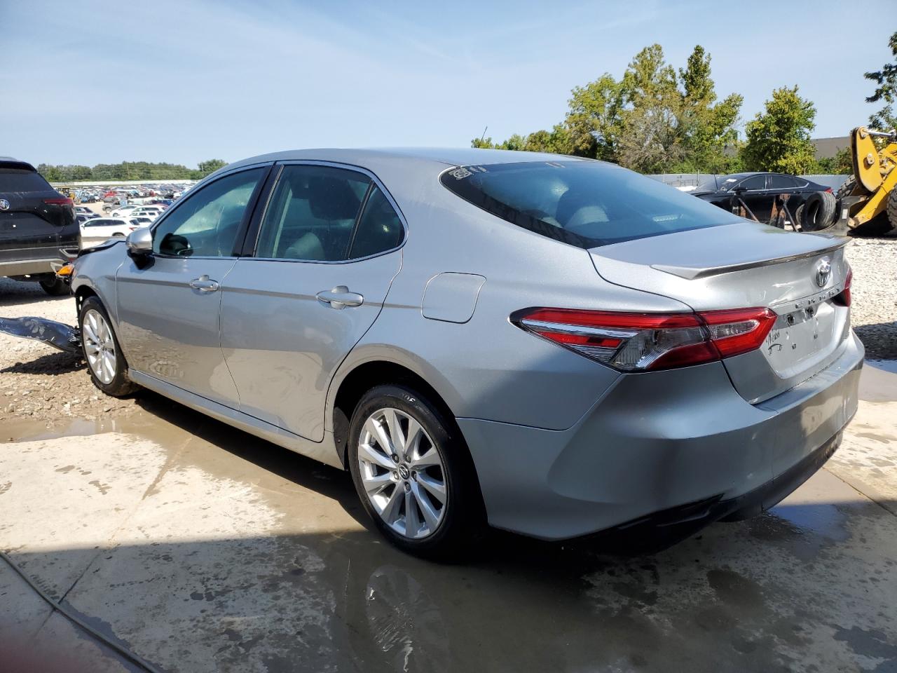 4T1B11HK1JU507559 2018 Toyota Camry L