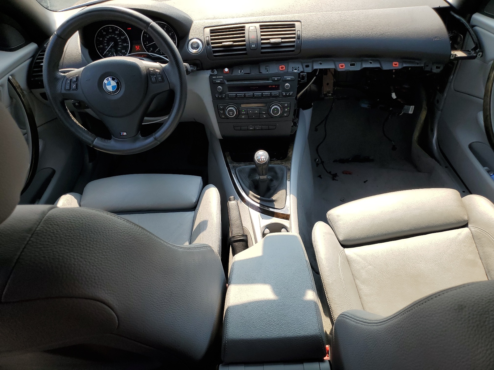 WBAUN7C55BVM24022 2011 BMW 135 I