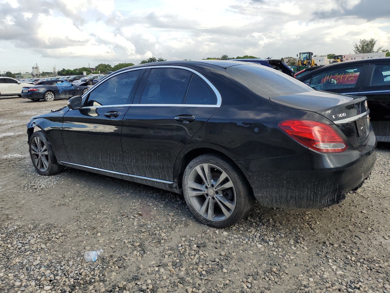 2015 Mercedes-Benz C 300 4Matic vin: 55SWF4KB0FU080228